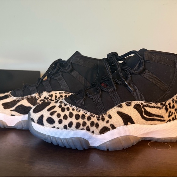 Jordan 11 Retro - Picture 3 of 5